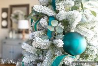 Dining Room Flocked Christmas Tree Decorating Ideas