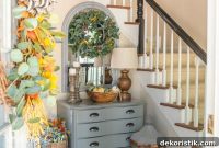Fall Entryway Table Decor Ideas to Welcome Guests