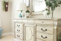 Style 39: English Cottage Tour, DIY Wreath and Veggie Garden