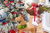 Cozy Christmas Decorating Tour: Foyer and Family Room