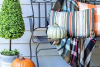 Fall Front Porch Ideas for a Cozy Welcome