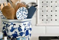 7 Ways to Add Warmth to an All-White Kitchen
