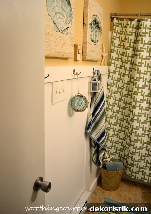 Beachy bathroom via Worthing Court blog-004 (1)