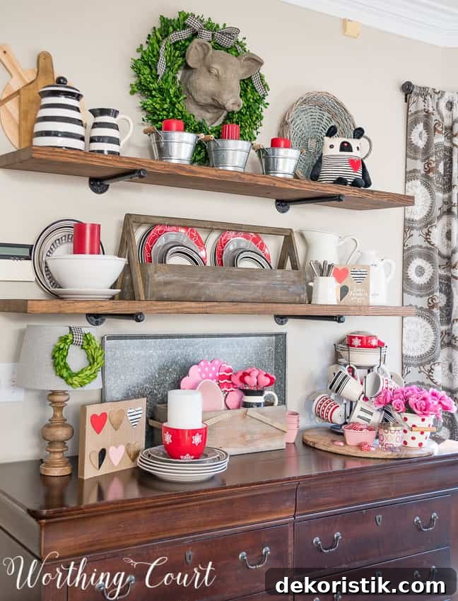 Create a base of neutral decor to make adding a few seasonal touches a snap || Worthing Court