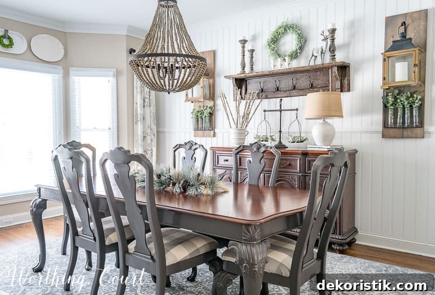 Farmhouse style dining room decorated for winter || Worthing Court