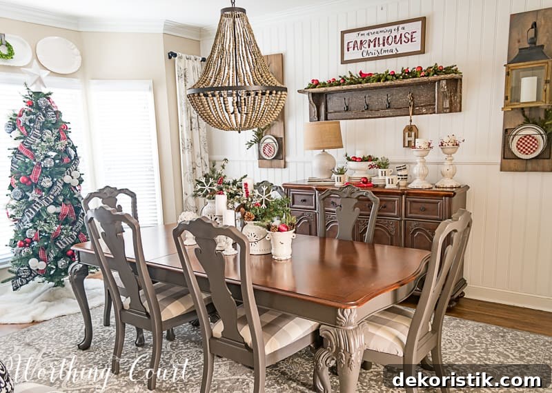 Come Home for Christmas Tour: My Cozy Christmas Dining Room 3 Come Home For Christmas Tour: My Cozy And Inviting Christmas Dining Room #christmasdecor #redblackandwhite
