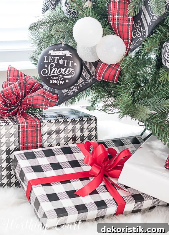 Come Home for Christmas Tour: My Cozy Christmas Dining Room 8 Coordinate wrapping paper and ribbon with the colors used on your Christmas tree for a designer look #christmastrees #christmaspresents #giftwrap