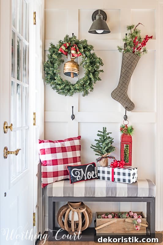 Board and batten wall Christmas decor #christmasdecor #boardandbatten