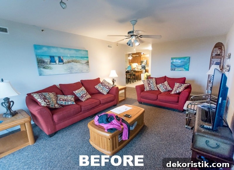 Living room before remodel