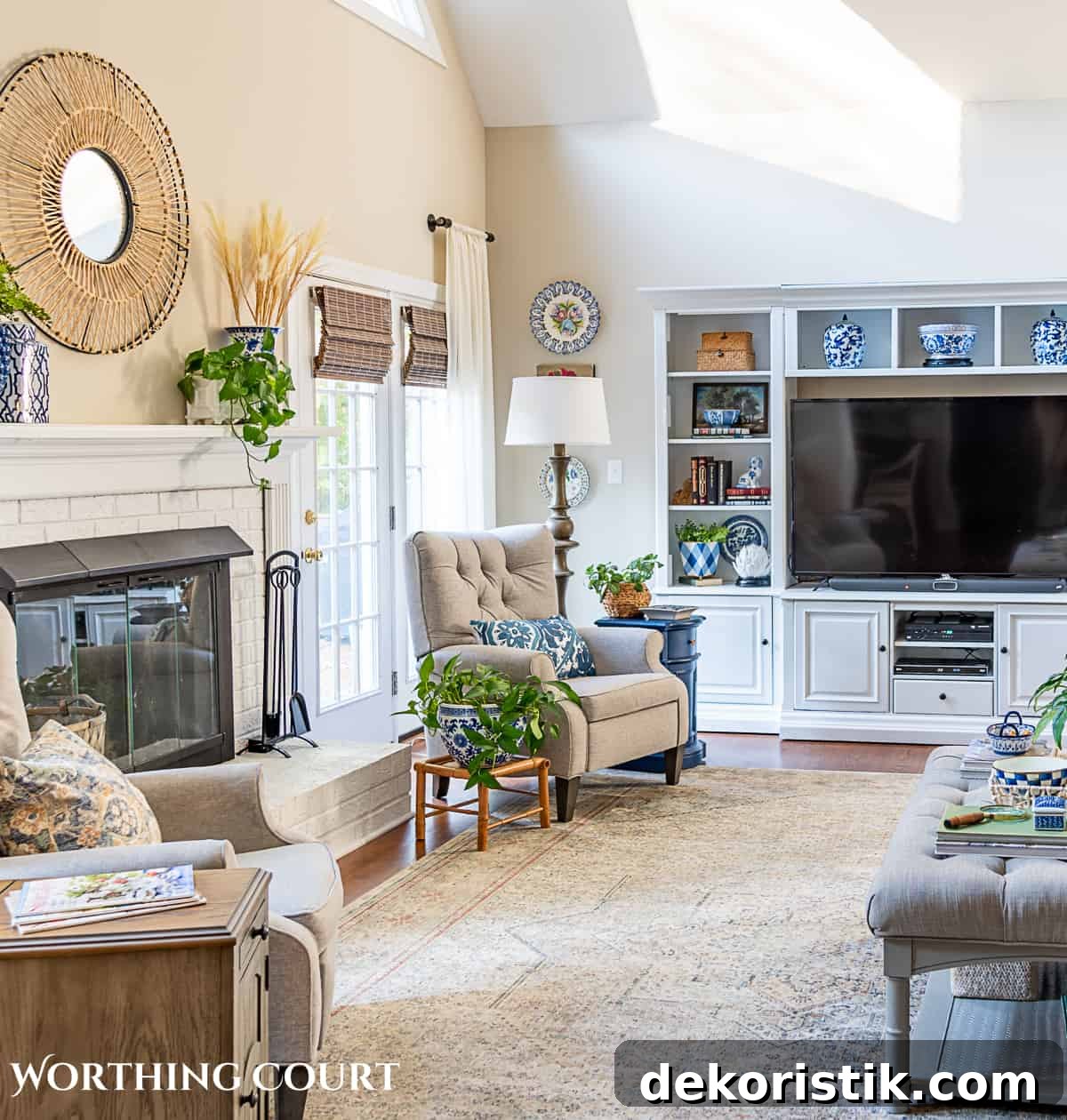 cottage style living room with neutral furniture