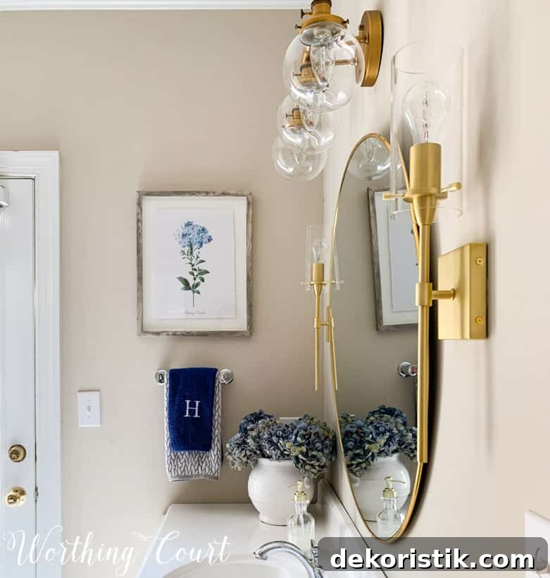 A side view of the bathroom.