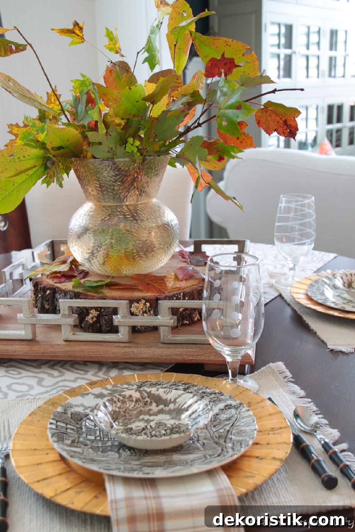 Thanksgiving table setting inspiration with seasonal accents