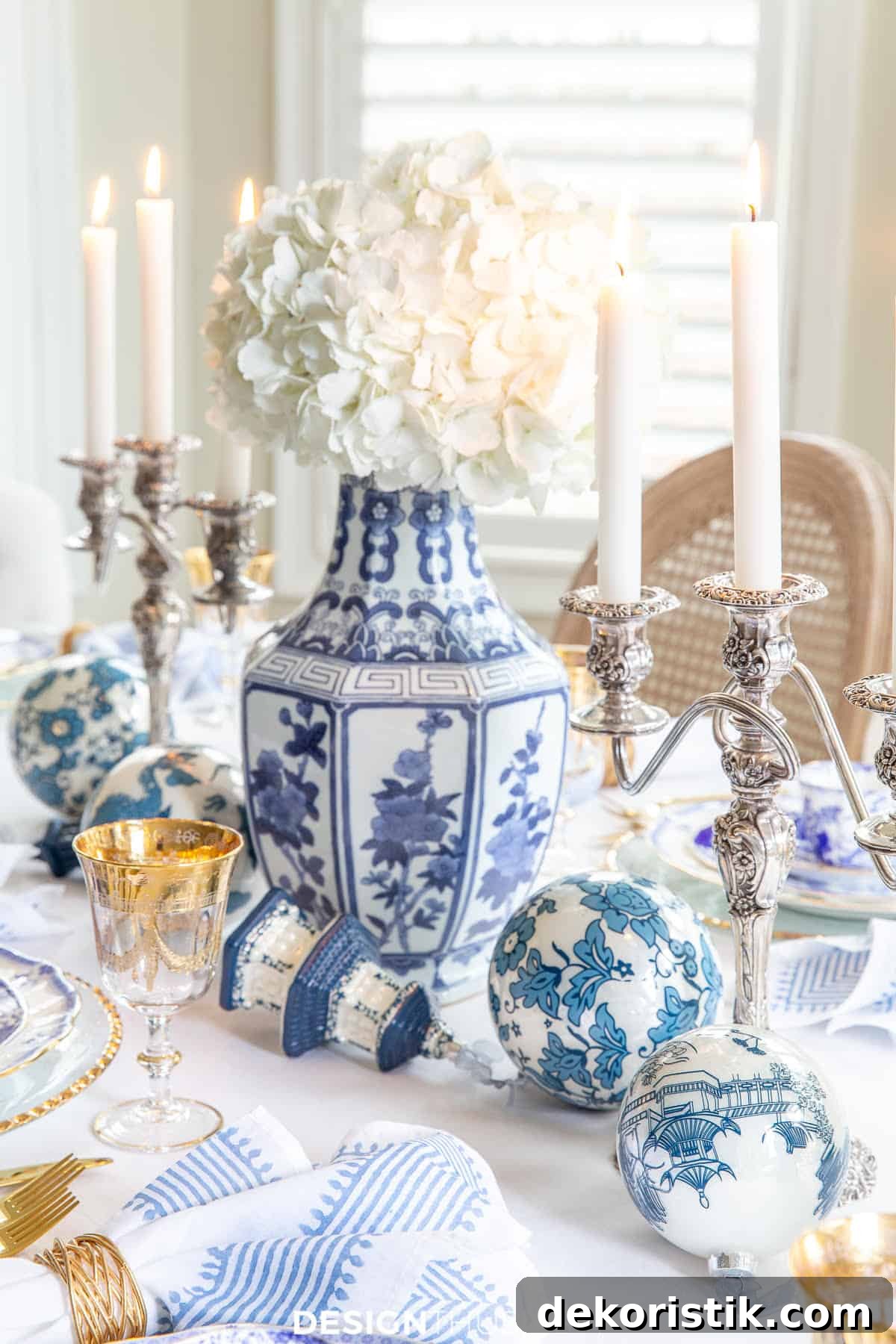 Blue and white chinoiserie holiday tablescape