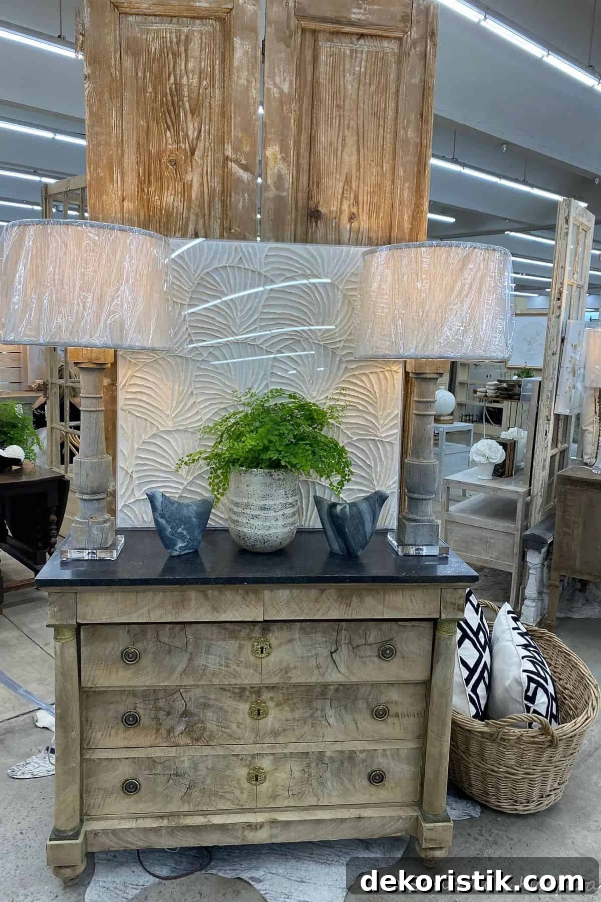 inside Scott's Antique Market