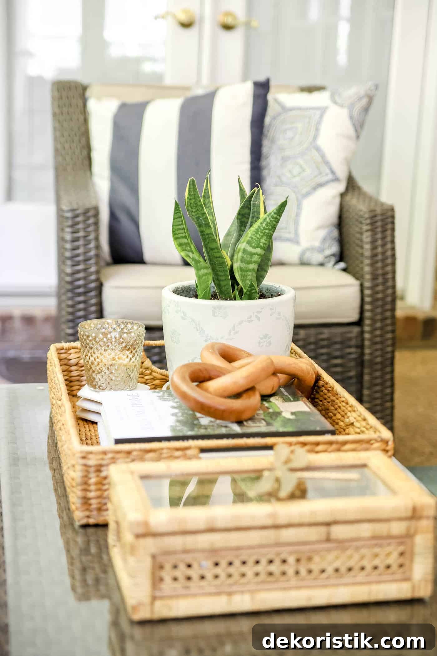 coffee table decor