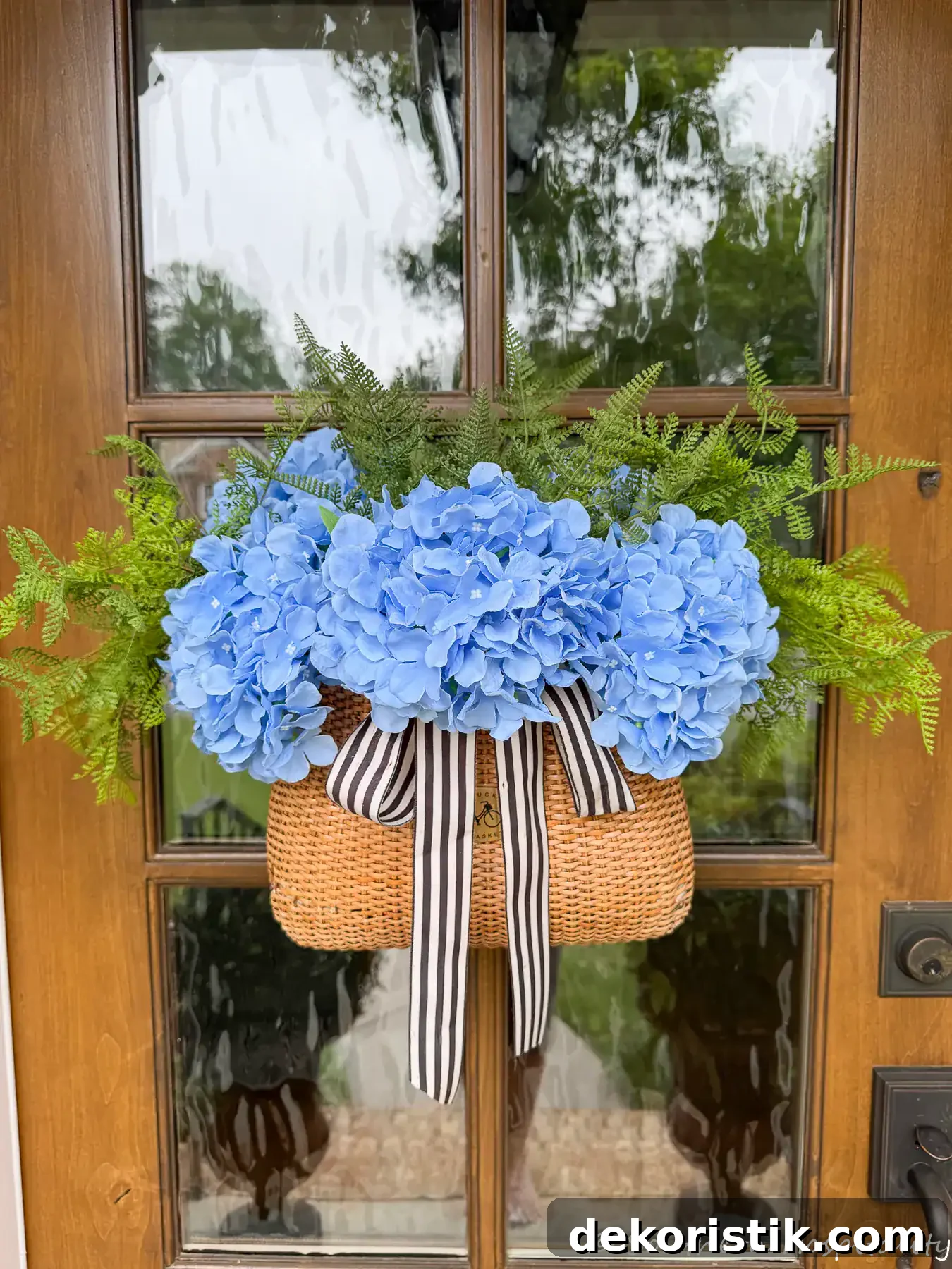 Summer Home Decor Ideas to Refresh Your Space 7 DIY Hydrangea Door Basket