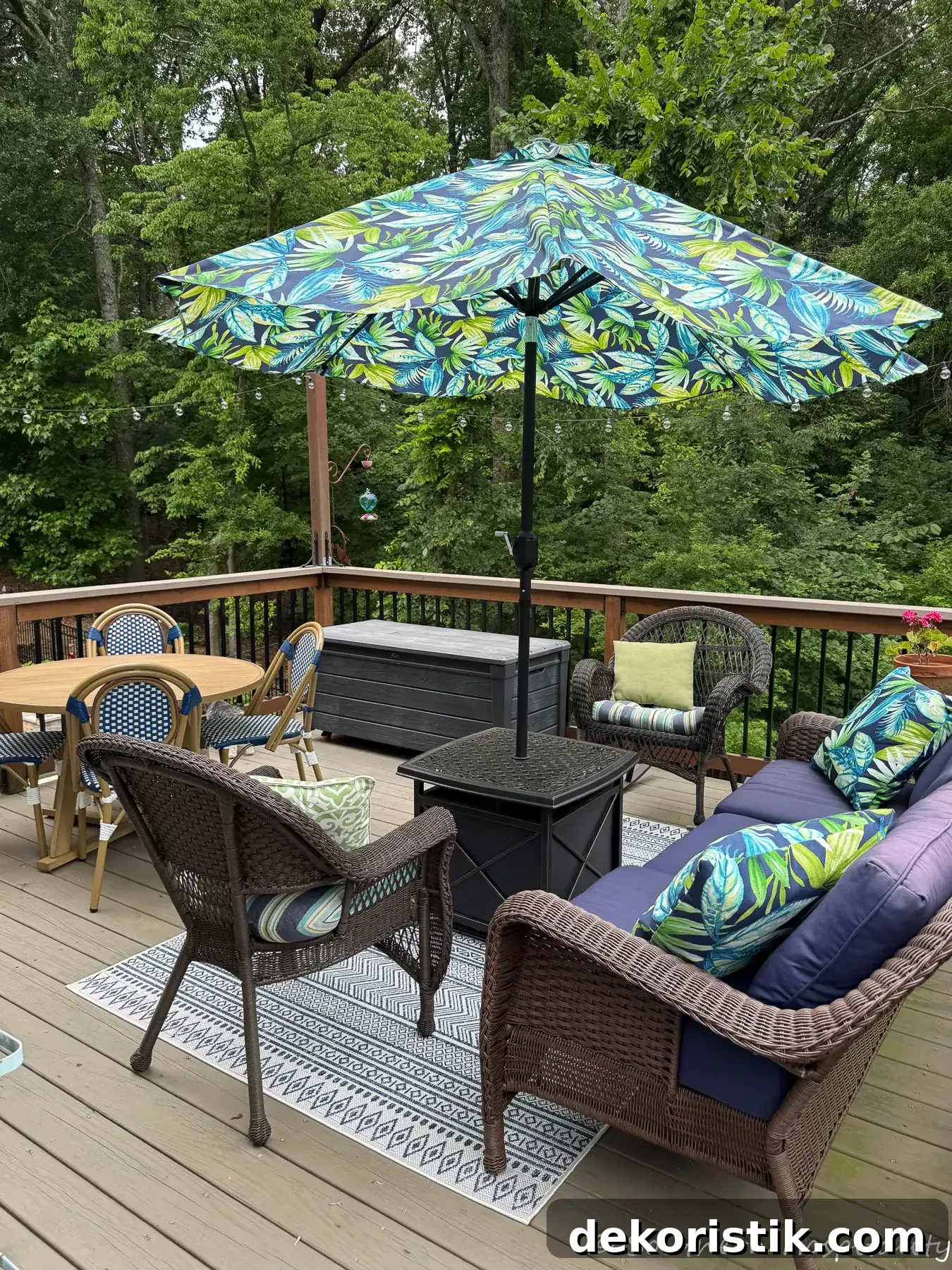 Home Decor Ideas to Enjoy Now and Through Fall 4 Tropical Back Deck
