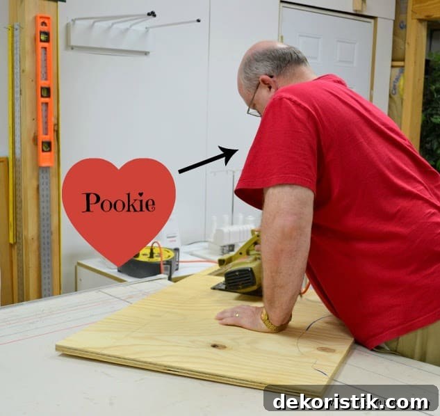 Cutting plywood with jigsaw